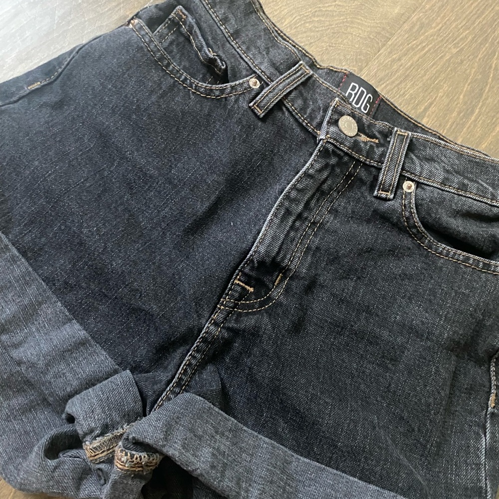 BDG stretchy high-rise mom jeans, size small(25)